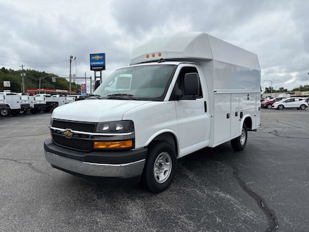 2025 Chevrolet Express Cutaway 3500 1WT Cutaway Van