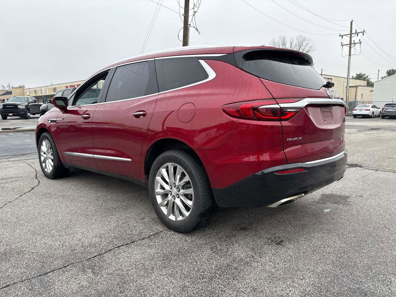 2018 Buick Enclave Essence photo 2