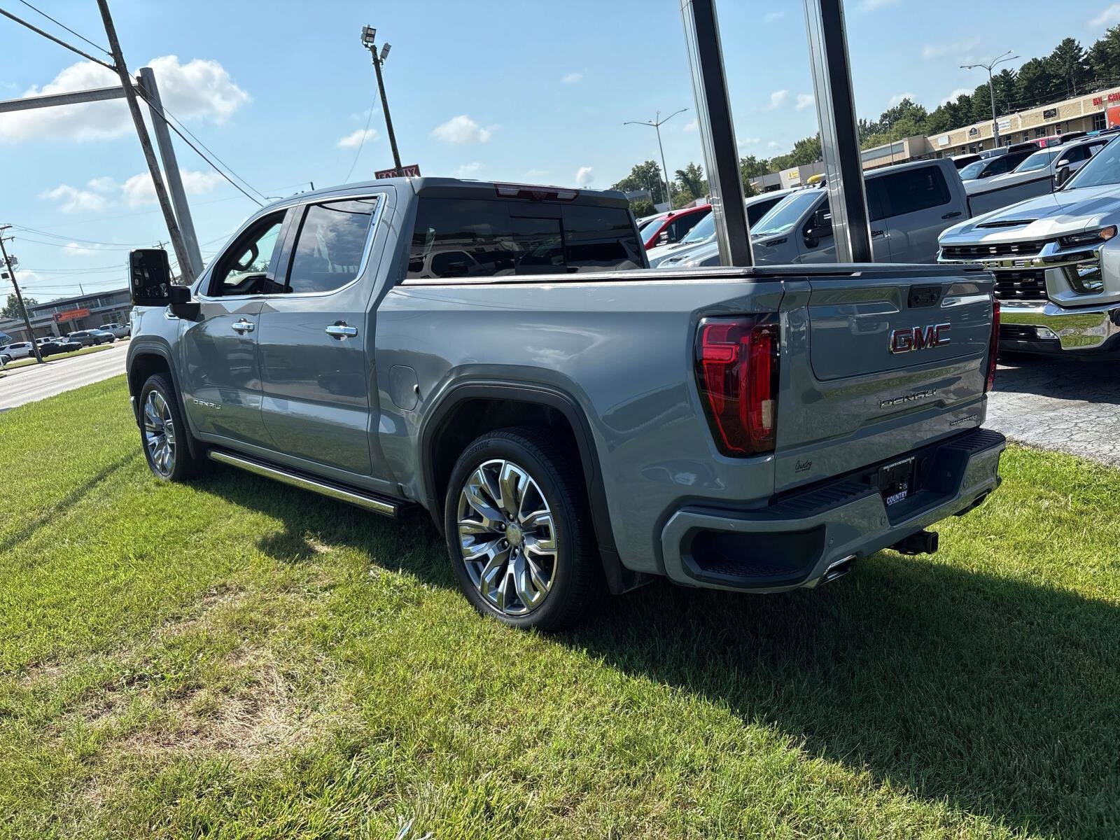2024 Gmc Sierra 1500 Denali photo 3