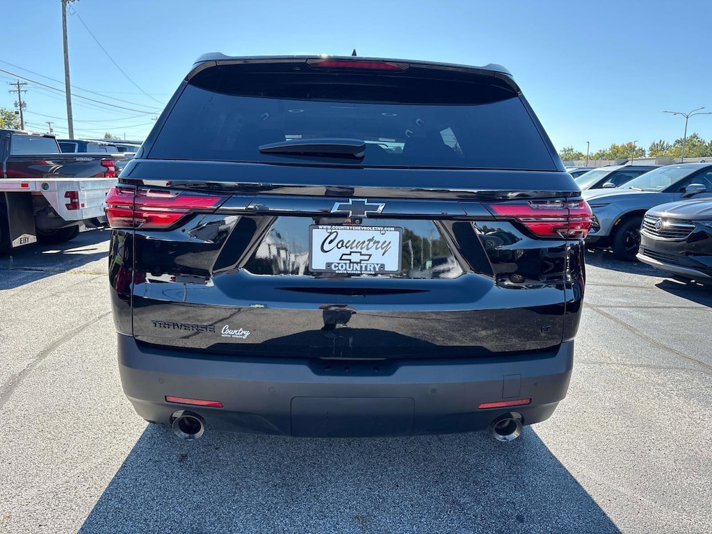 Used 2022 Chevrolet Traverse LT Cloth SUV