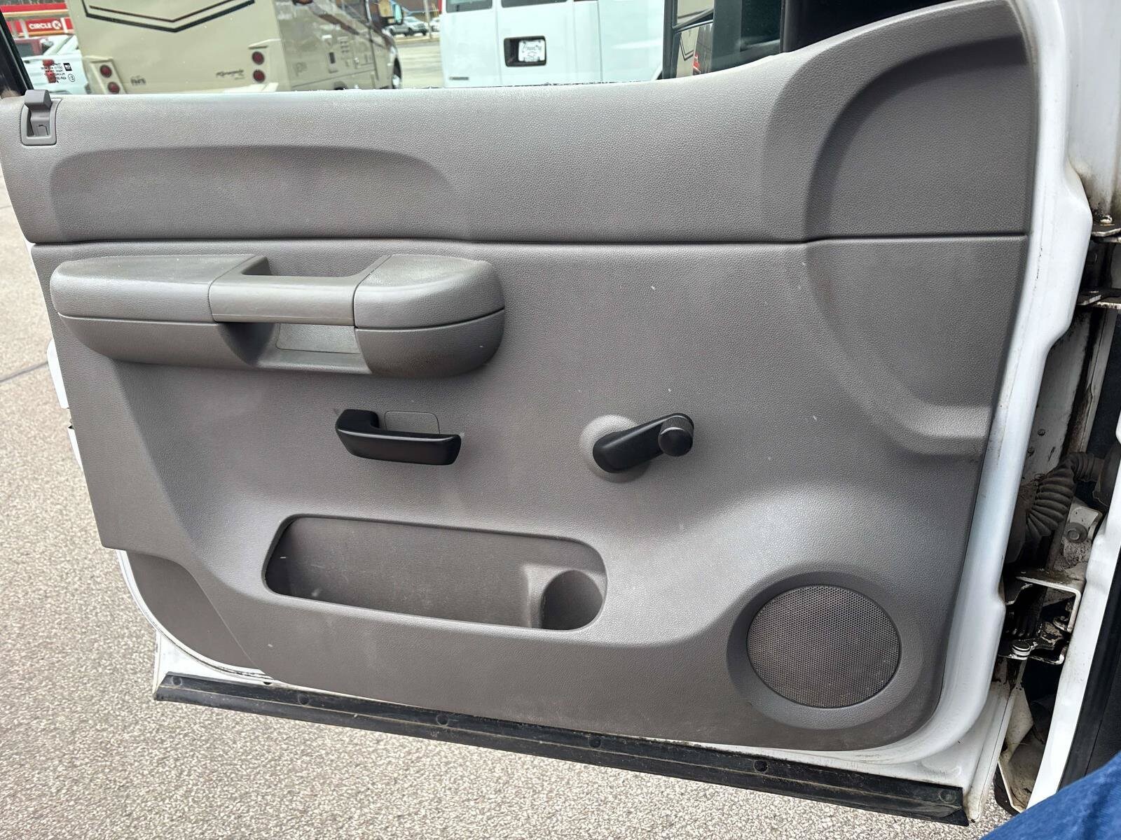 2009 Chevrolet Silverado 3500 Chassis Cab Work Truck - Photo 13