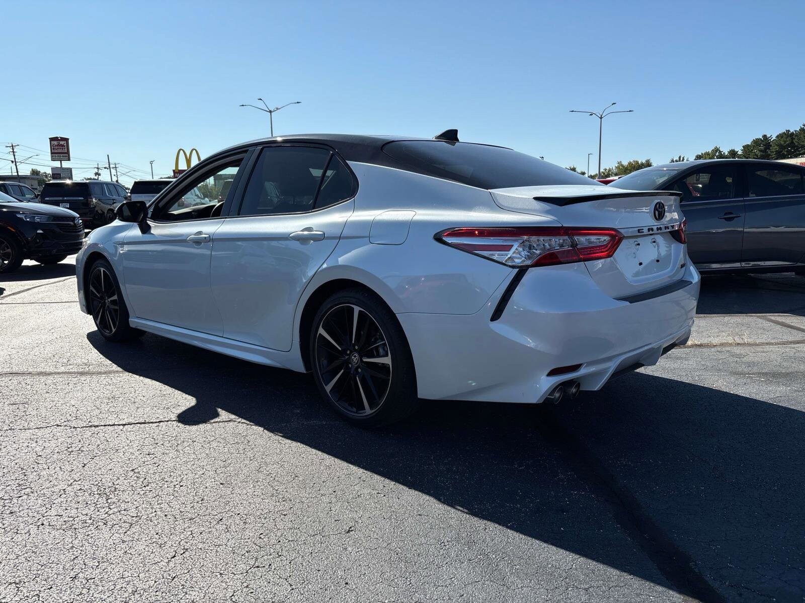 2020 Toyota Camry XSE photo 3