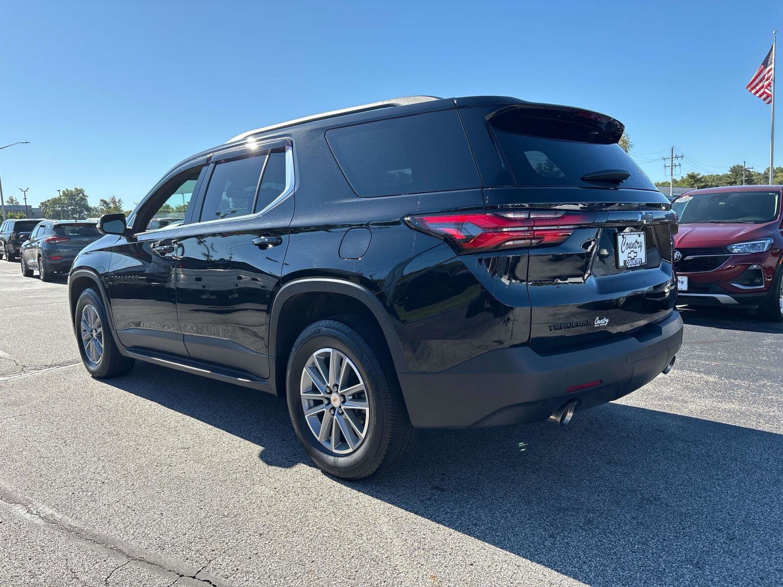 2022 Chevrolet Traverse Cloth photo 3