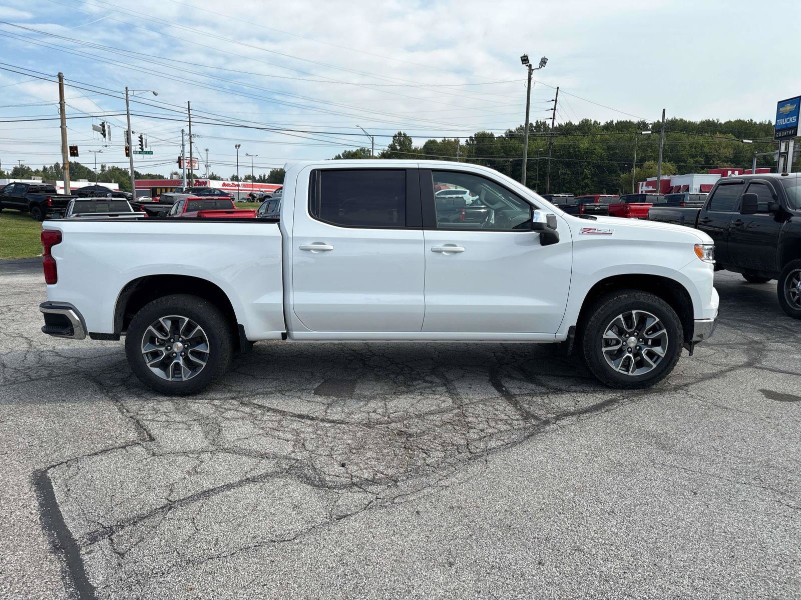 2026 Chevrolet Silverado 1500 LT - Photo 5