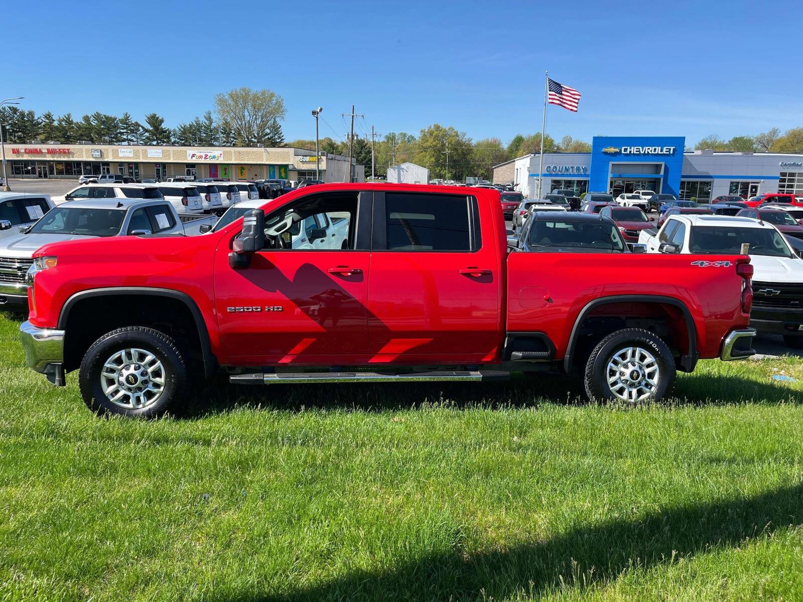 Used 2022 Chevrolet Silverado 2500HD LT with VIN 1GC4YNE72NF283678 for sale in North Vernon, IN
