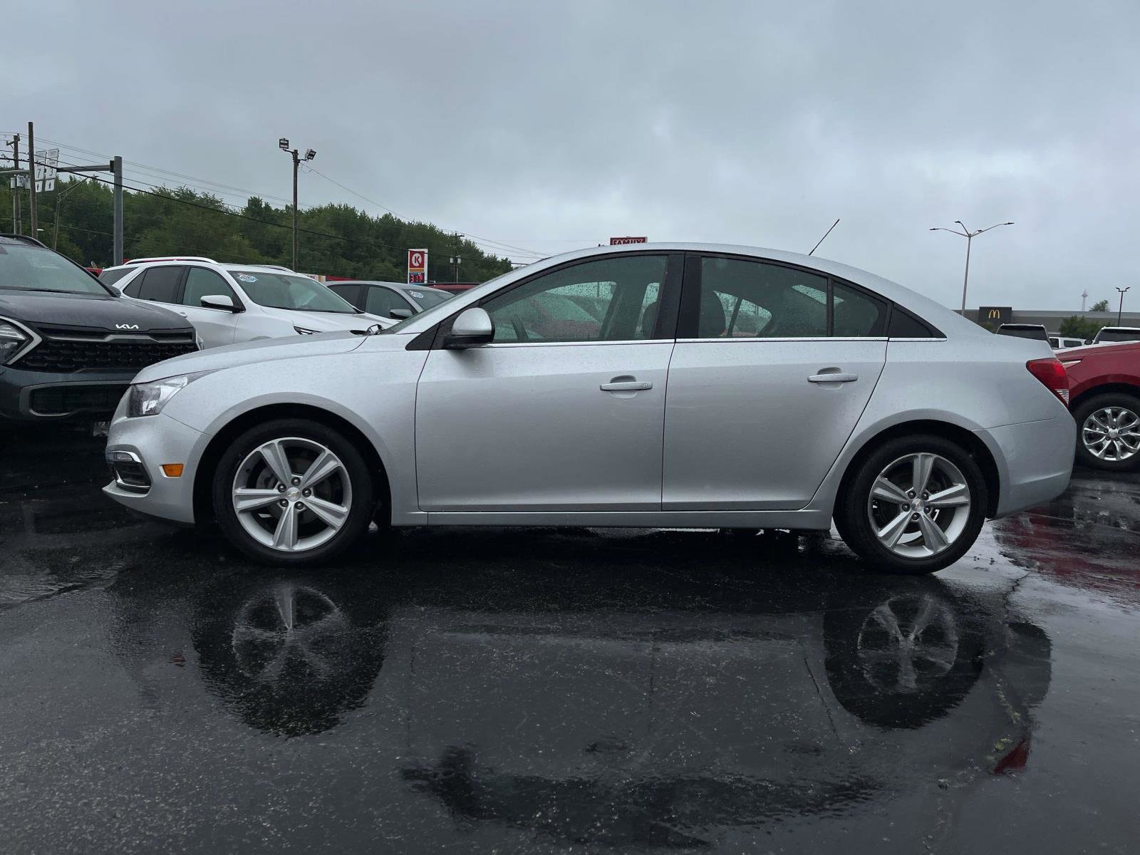 Used 2015 Chevrolet Cruze 2LT with VIN 1G1PE5SB9F7249031 for sale in North Vernon, IN