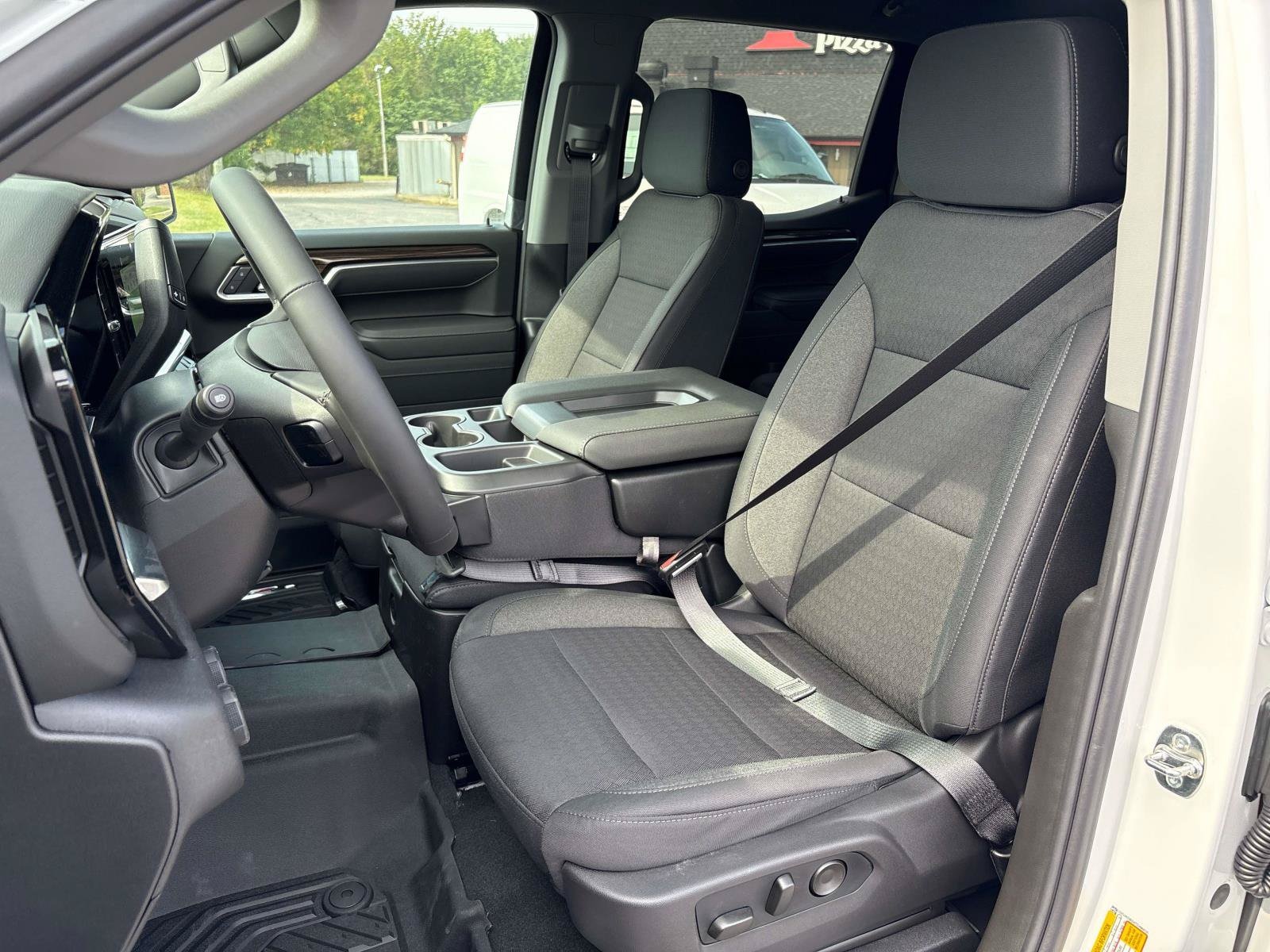 2026 Chevrolet Silverado 1500 LT - Photo 10