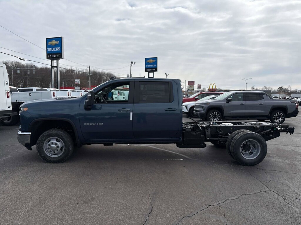 New 2026 Chevrolet Silverado 3500 HD Chassis Cab LT Truck