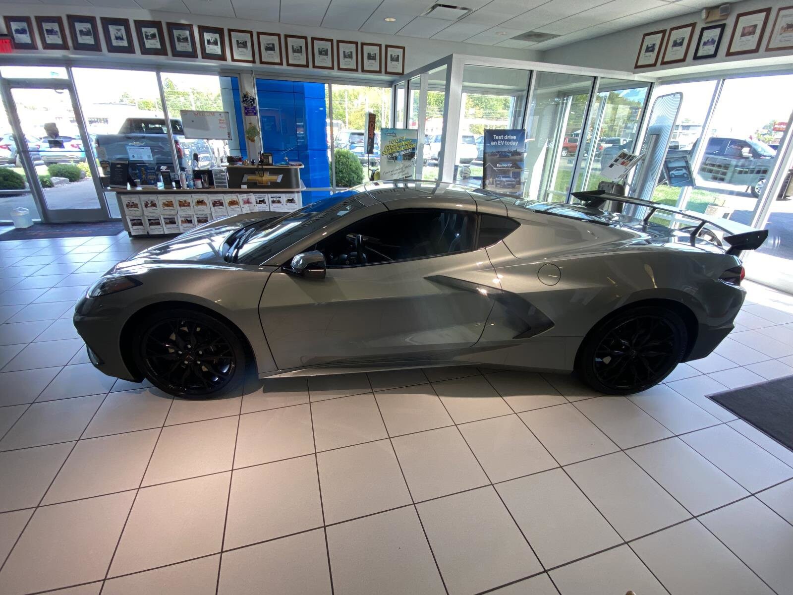 2024 Chevrolet Corvette 1LT photo 4