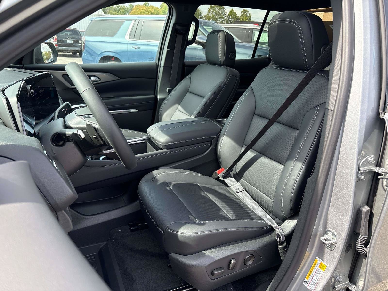 2027 Chevrolet Traverse LT - Photo 11