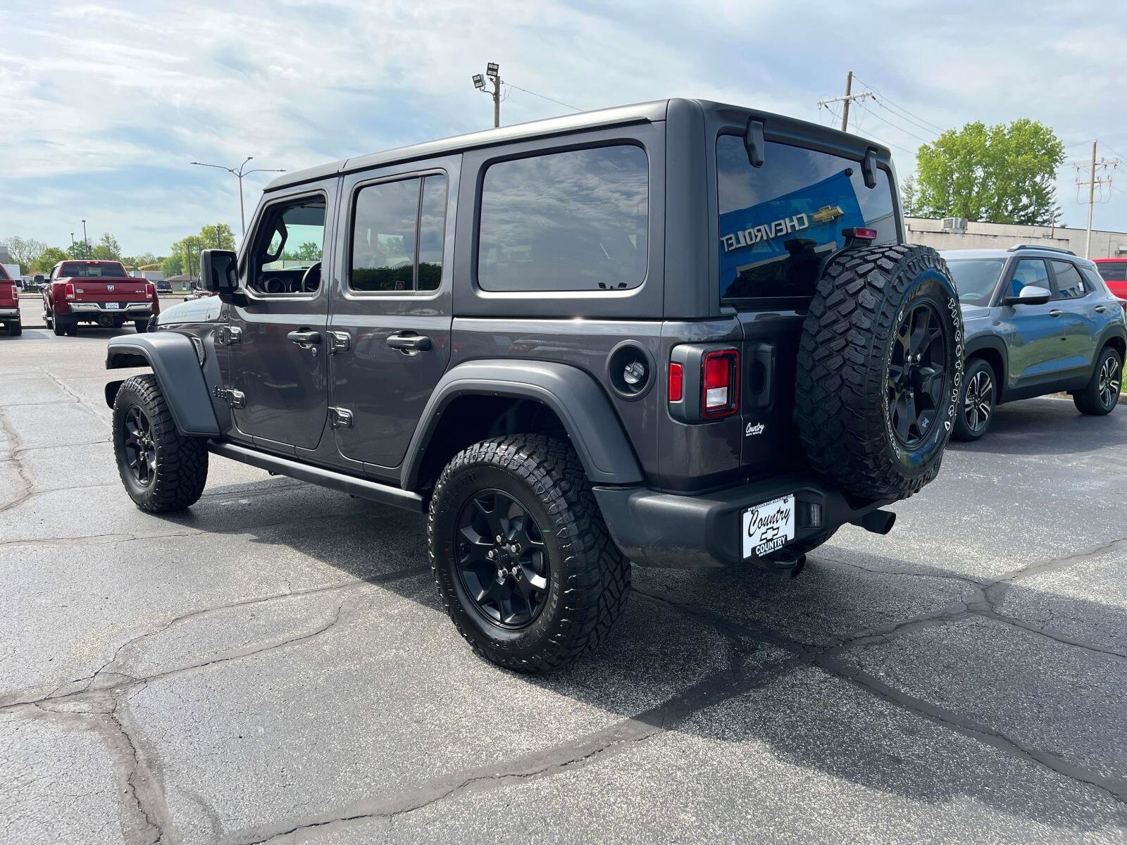 2022 Jeep Wrangler Unlimited Willys photo 3