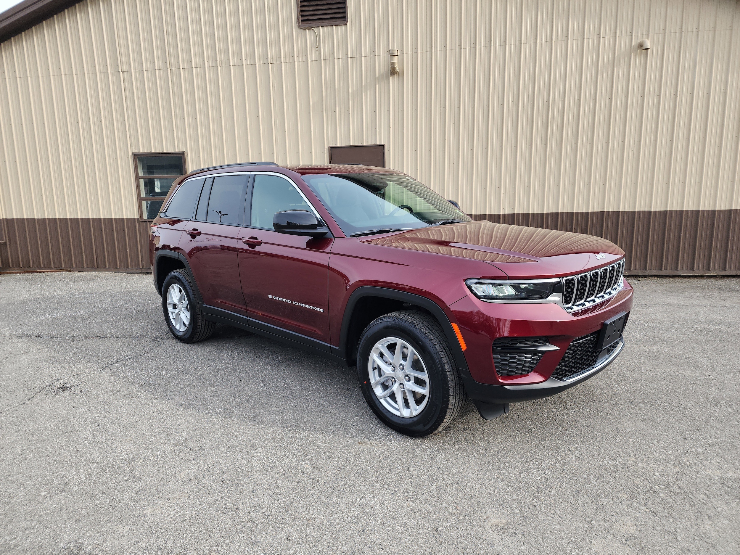 2026 Jeep Grand Cherokee Laredo