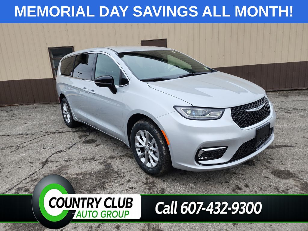 2026 Chrysler Pacifica Select AWD's photo