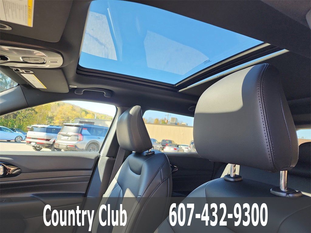 2025 Jeep Compass Limited - Photo 13