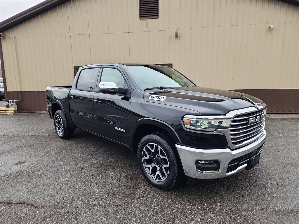 New 2026 Ram 1500 LARAMIE CREW CAB 4X4 5'7 BOX Pickup