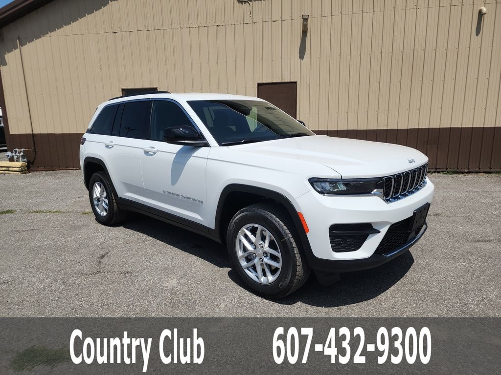 New 2026 Jeep Grand Cherokee LAREDO 4X4 Sport Utility