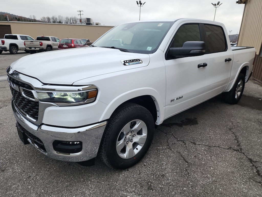 New 2025 Ram 1500 BIG HORN CREW CAB 4X4 5'7 BOX Pickup