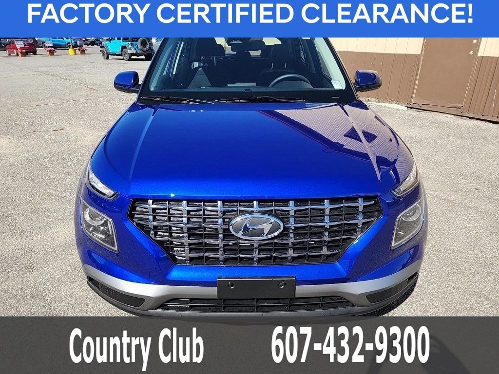 Used 2025 Hyundai Venue SEL SUV