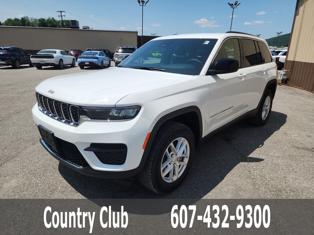 New 2026 Jeep Grand Cherokee LAREDO 4X4 Sport Utility