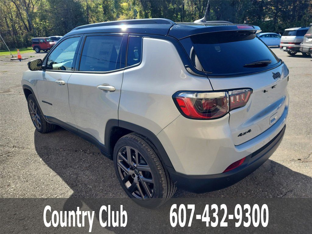 2025 Jeep Compass Limited - Photo 6