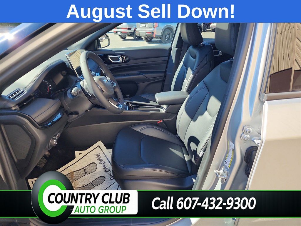 2025 Jeep Compass Limited - Photo 11