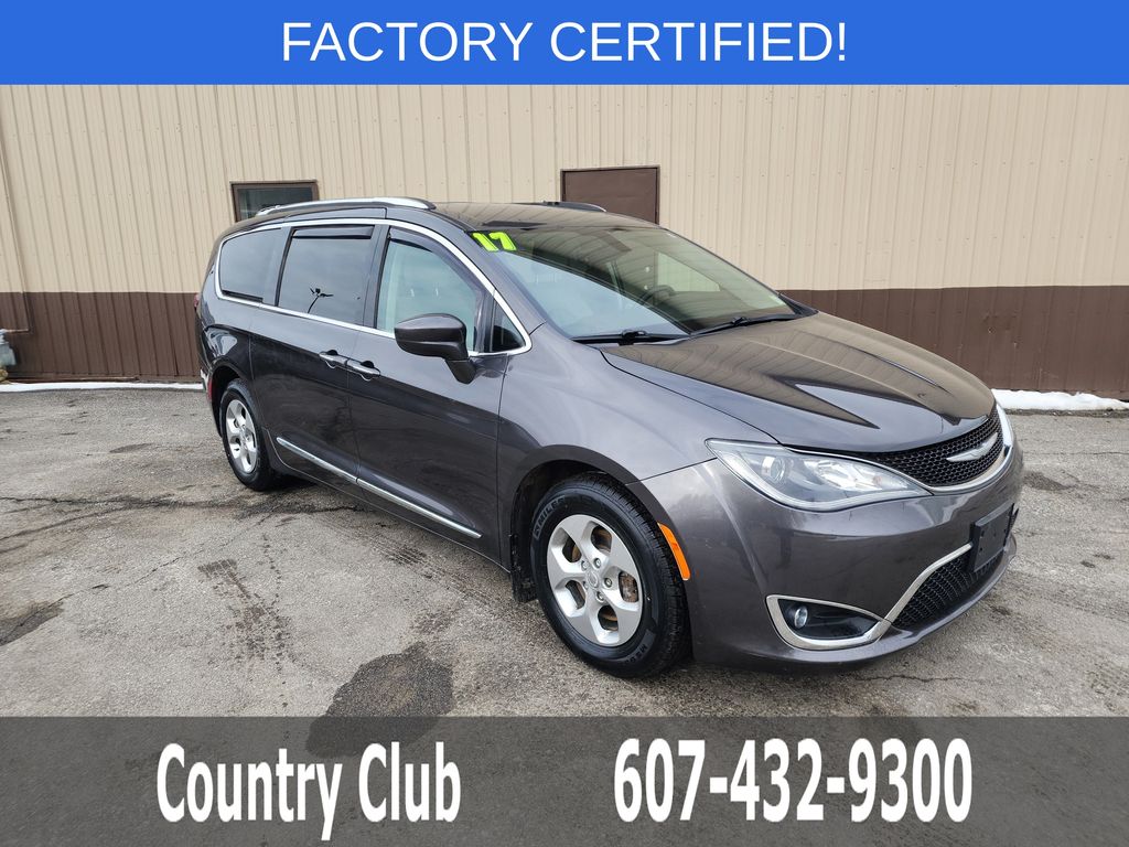 2017 Chrysler Pacifica Touring-L Plus