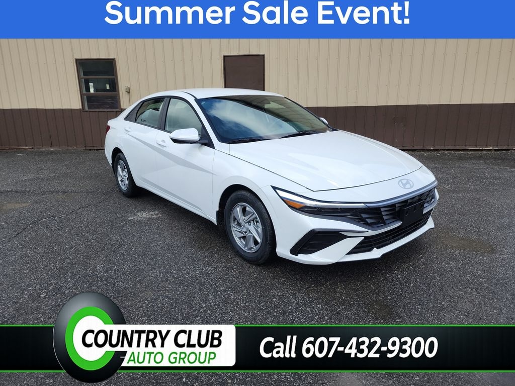 New 2026 Hyundai Elantra SE Sedan