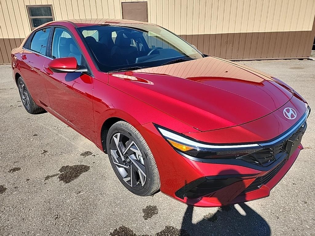 New 2025 Hyundai Elantra SEL Convenience Sedan