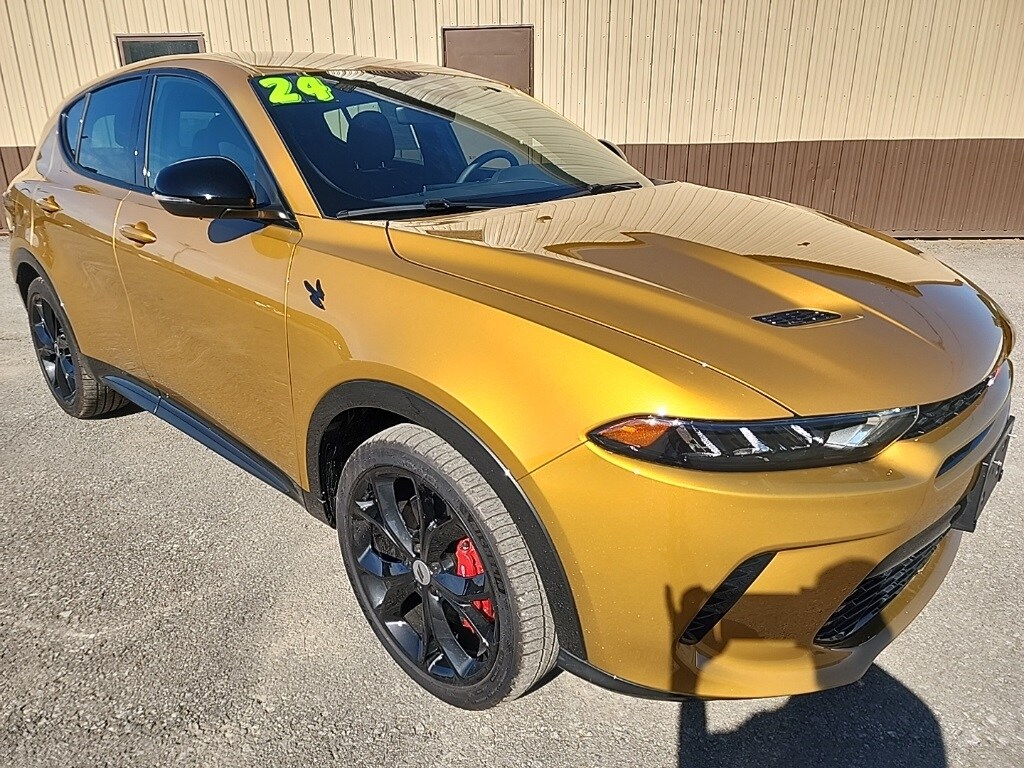 2024 Dodge Hornet R/T photo 2