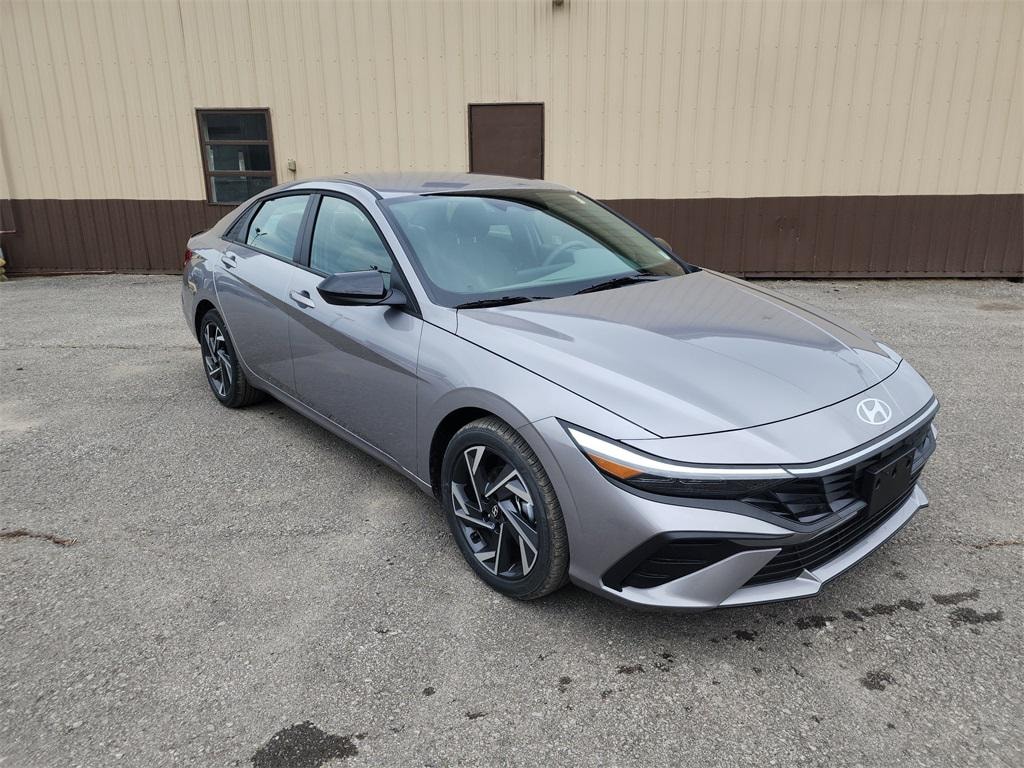 New 2025 Hyundai Elantra SEL Sport Sedan
