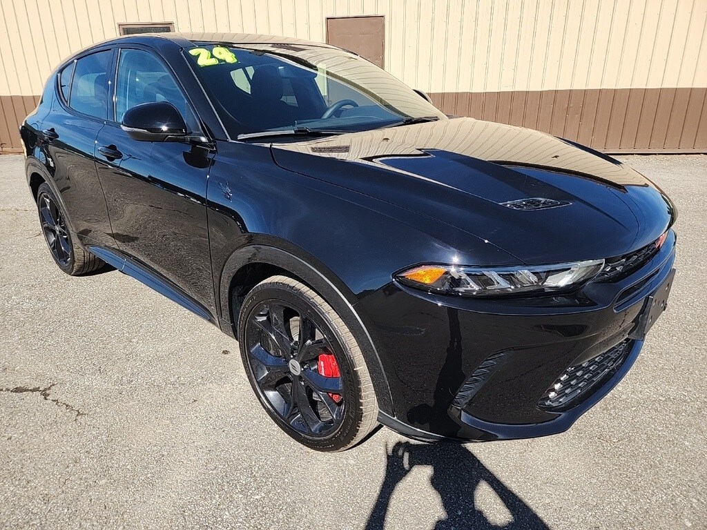 2024 Dodge Hornet R/T Plus photo 2