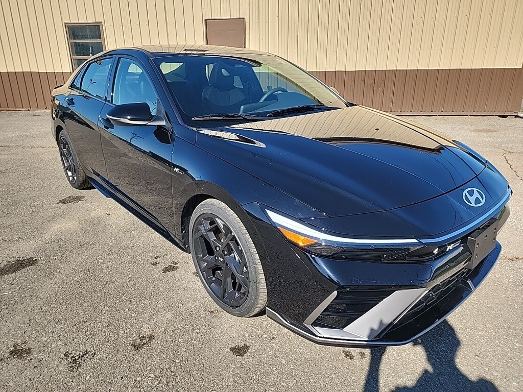 2025 Hyundai Elantra N Line photo 2