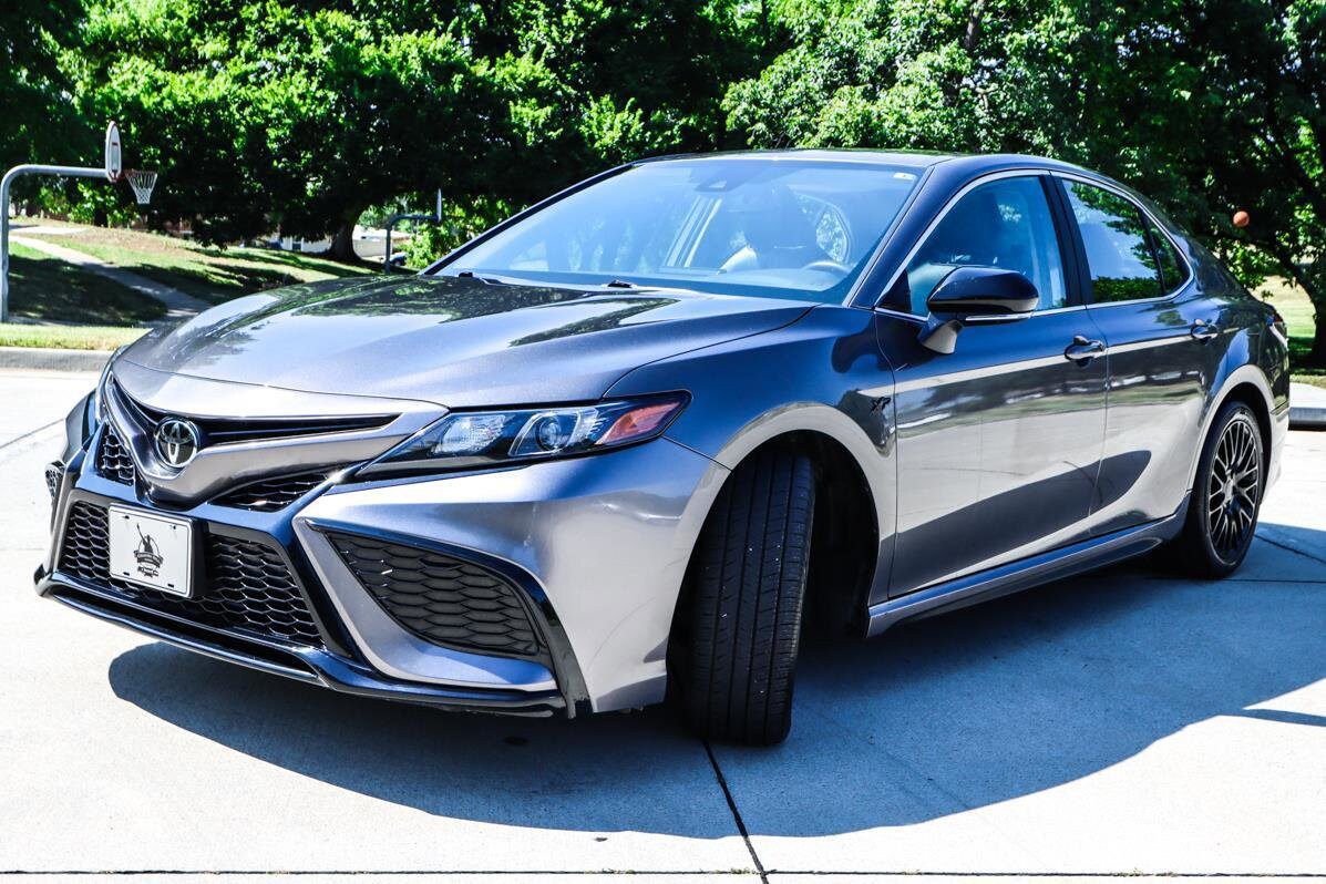 2024 Toyota Camry SE photo 2