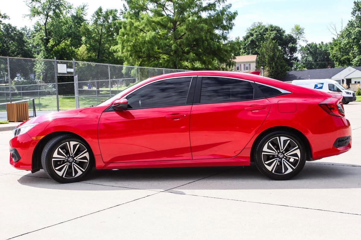 2018 Honda Civic EX-T photo 4