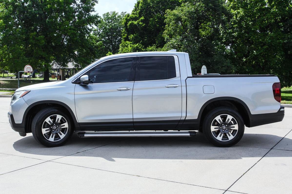 2019 Honda Ridgeline RTL-E photo 4