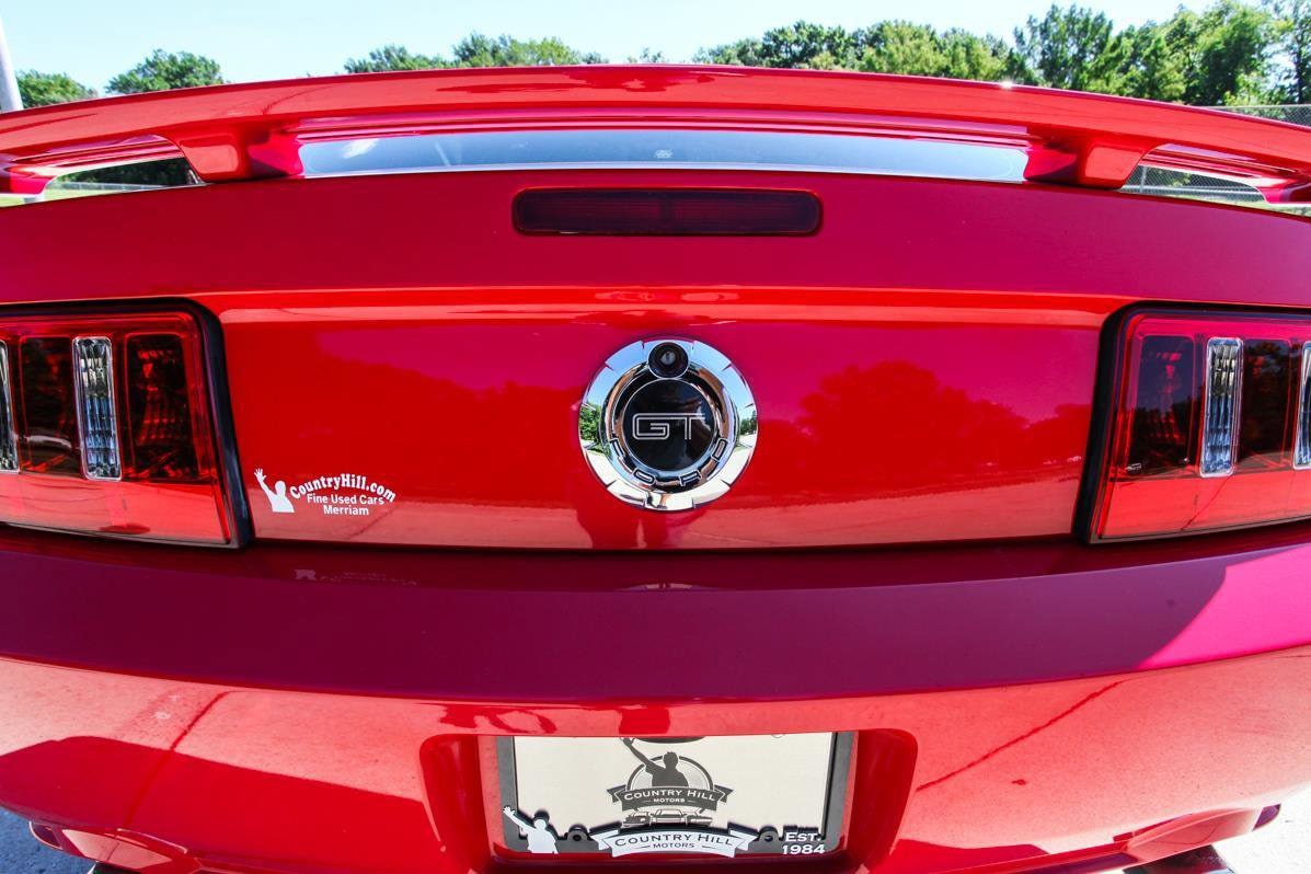 2006 Ford Mustang GT Deluxe photo 3