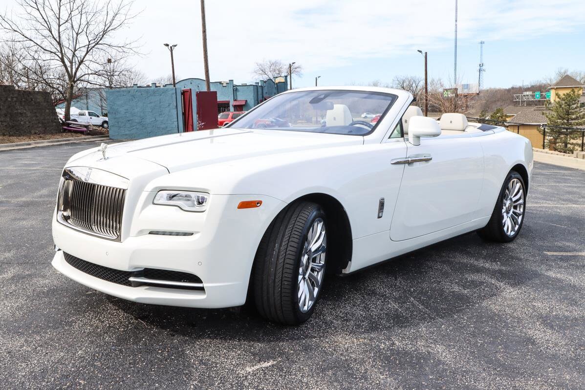 2019 Rolls Royce Dawn RR6 photo 2