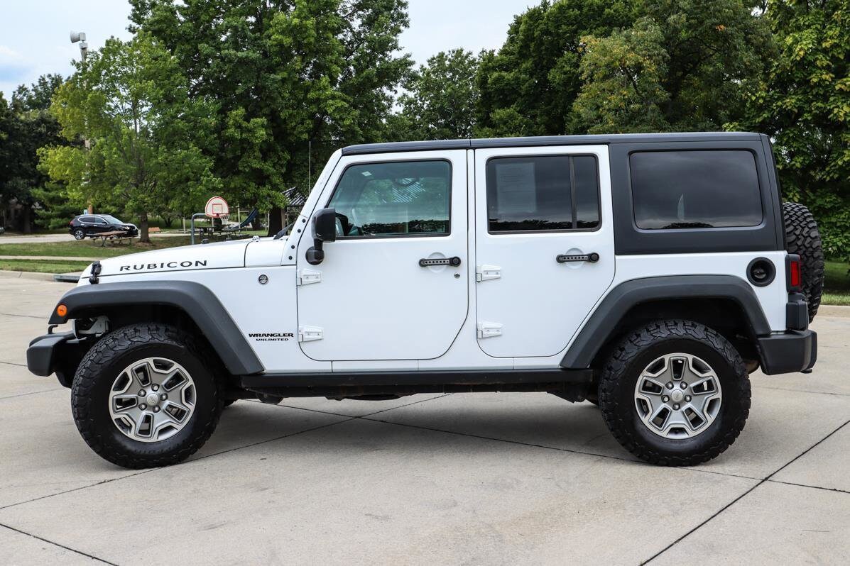 2016 Jeep Wrangler Unlimited Rubicon photo 4