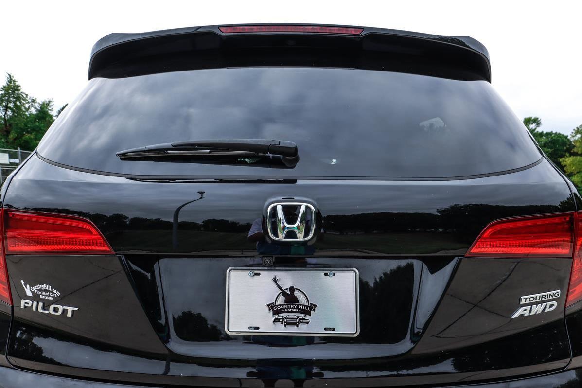 2017 Honda Pilot Touring photo 4