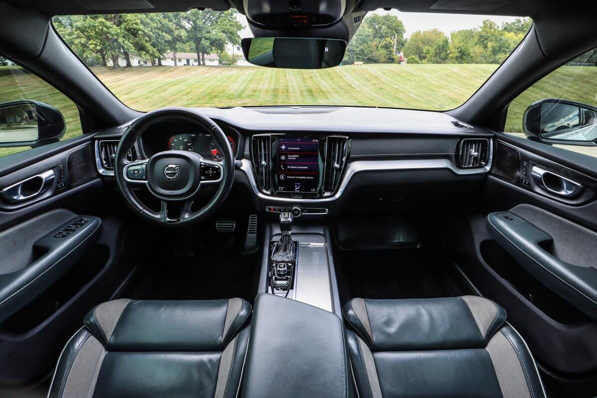 2021 Volvo S60 T5 R-Design photo 2