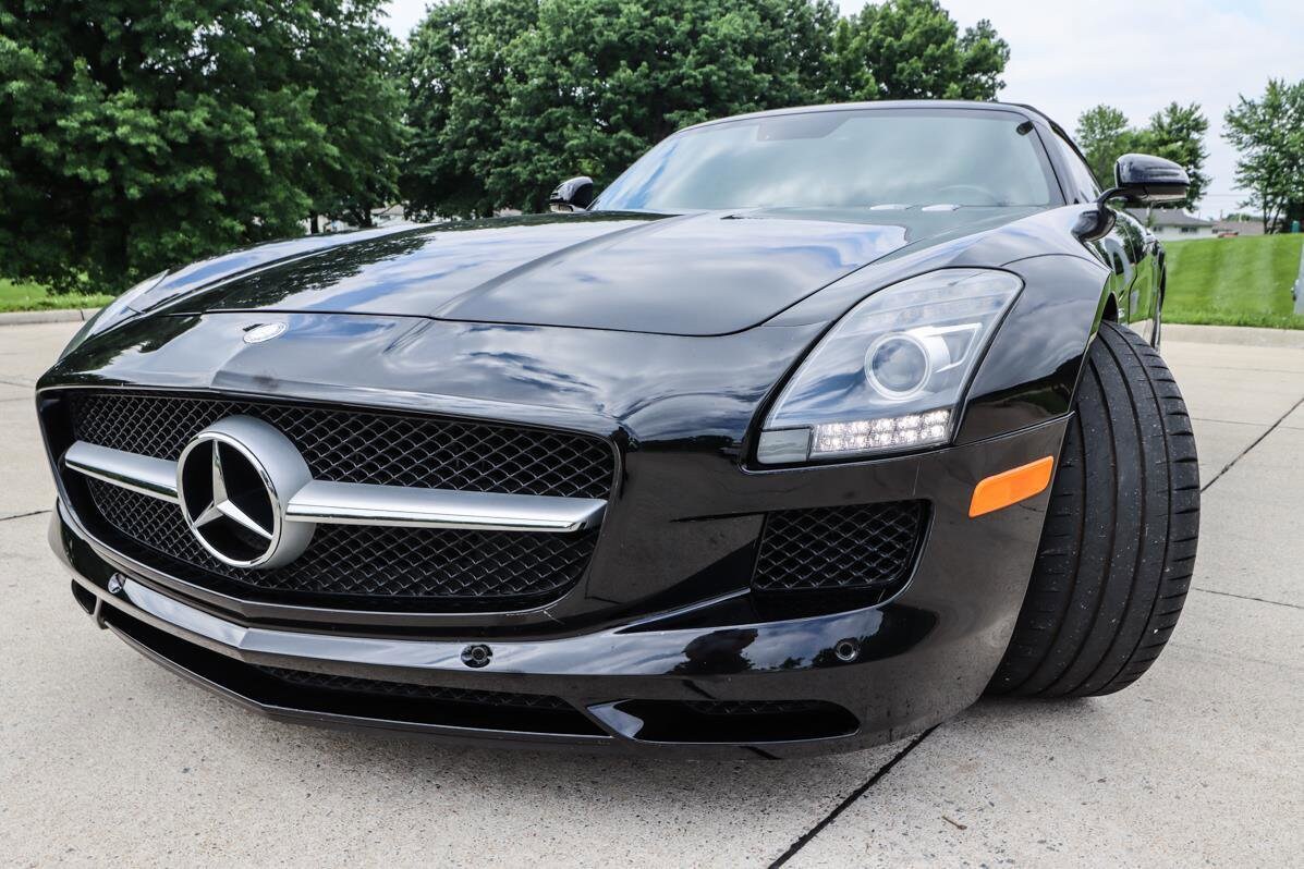 2012 Mercedes Benz SLS AMG photo 4