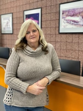 Staff member Donna Corless from ID_61c614