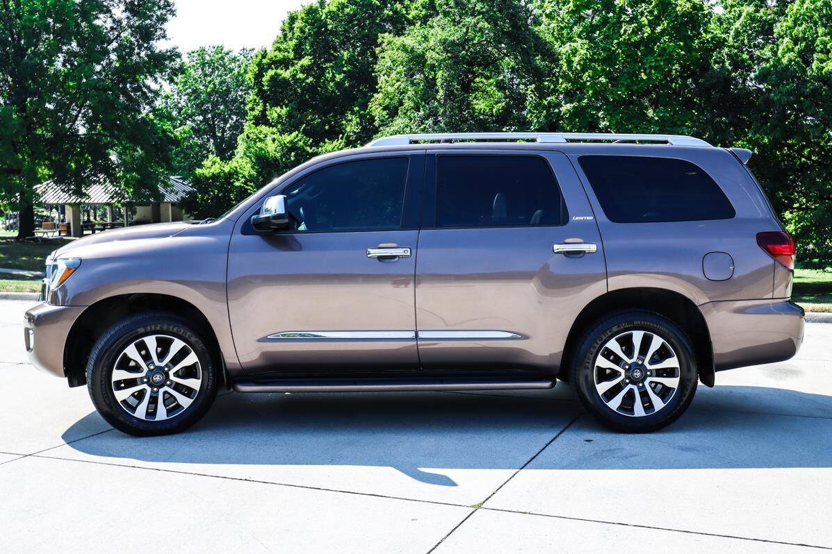 2019 Toyota Sequoia Limited photo 4