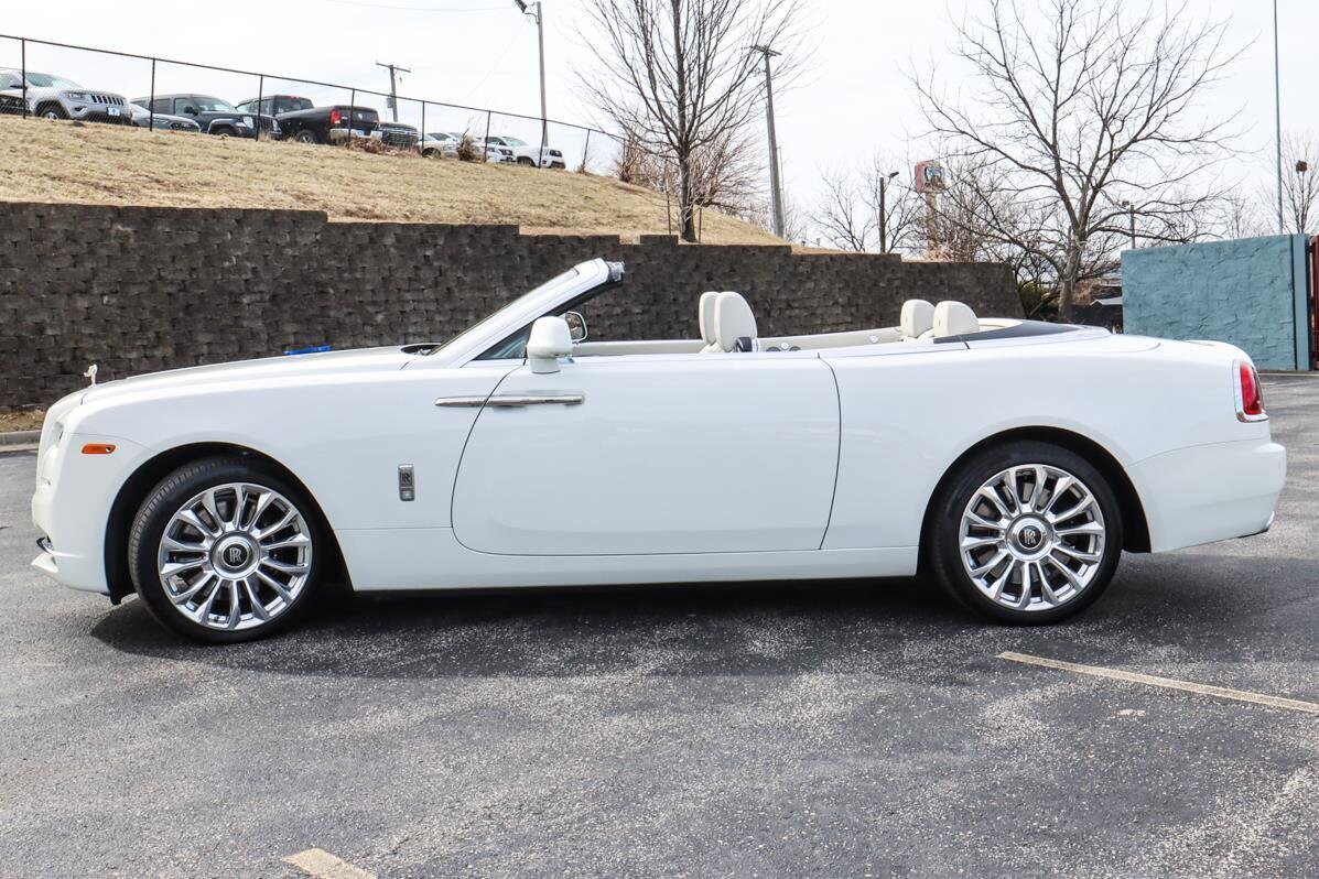 2019 Rolls Royce Dawn RR6 photo 3