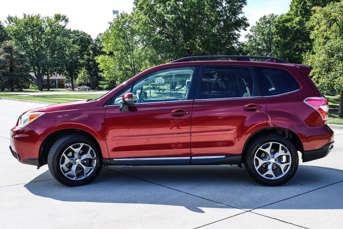 2016 Subaru Forester 2.5i Touring photo 3