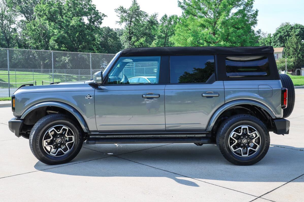 2023 Ford Bronco Outer Banks photo 4