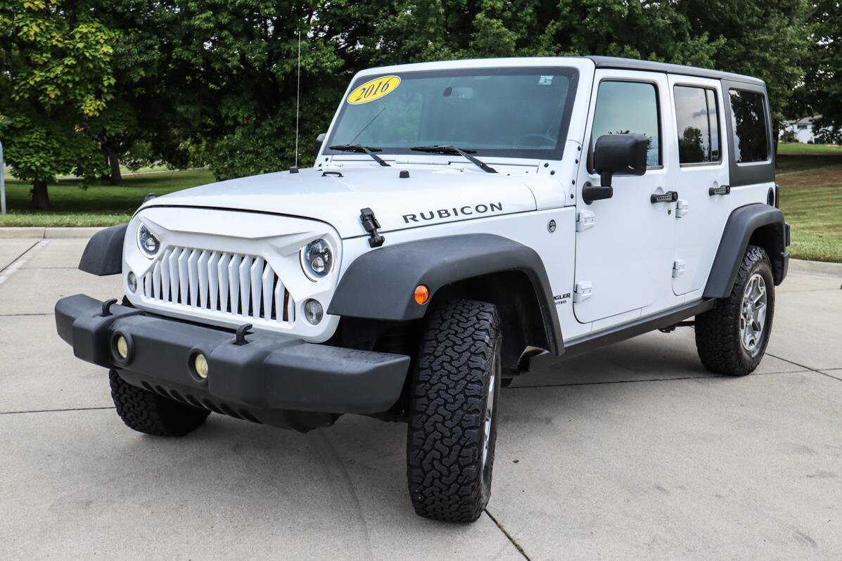 2016 Jeep Wrangler Unlimited Rubicon photo 3