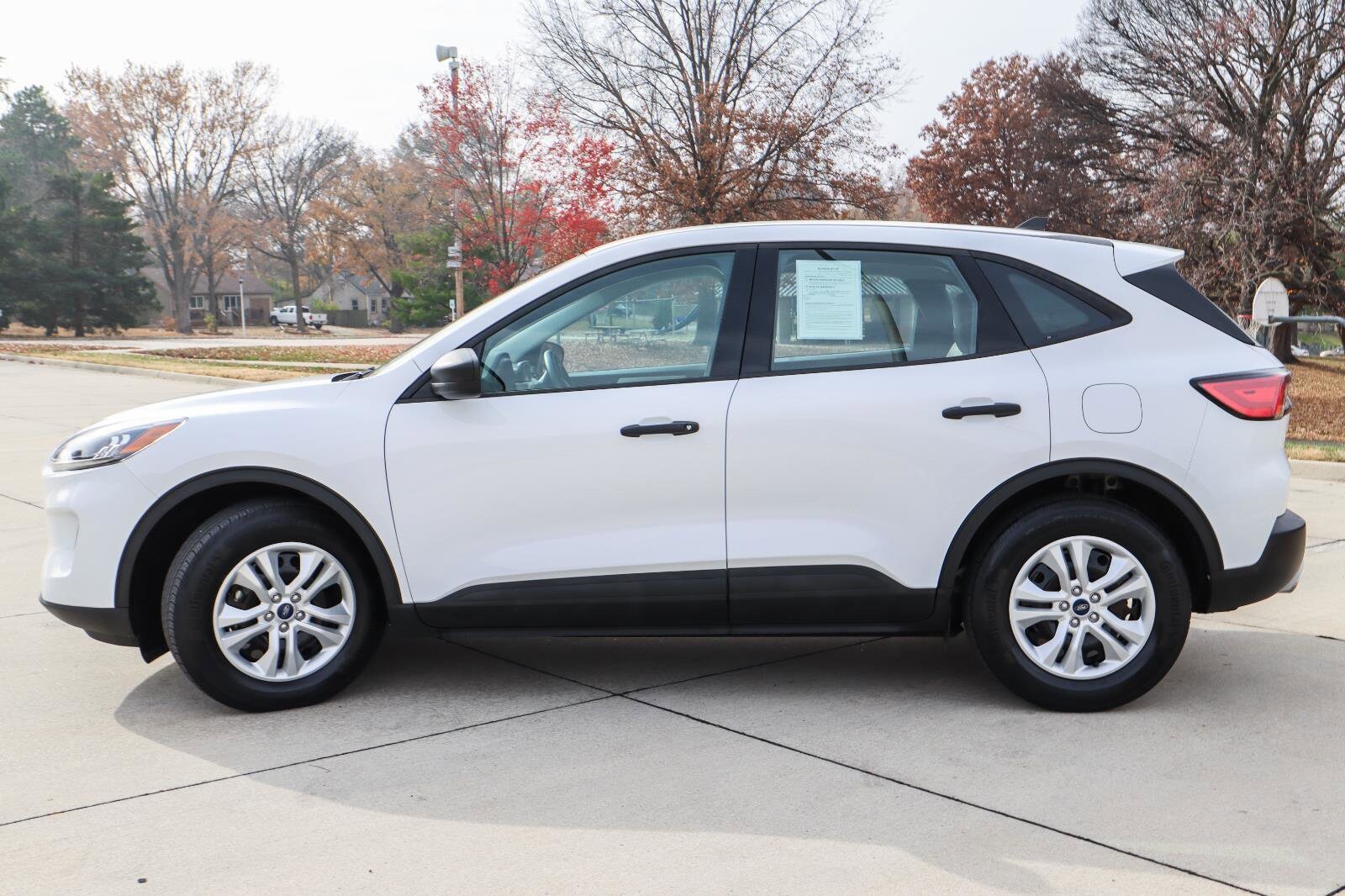 2021 Ford Escape S photo 4