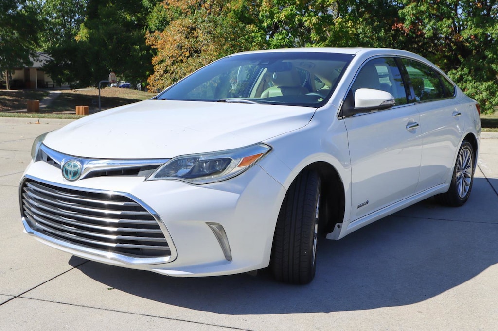 Used 2016 Toyota Avalon Hybrid Limited 4dr Car