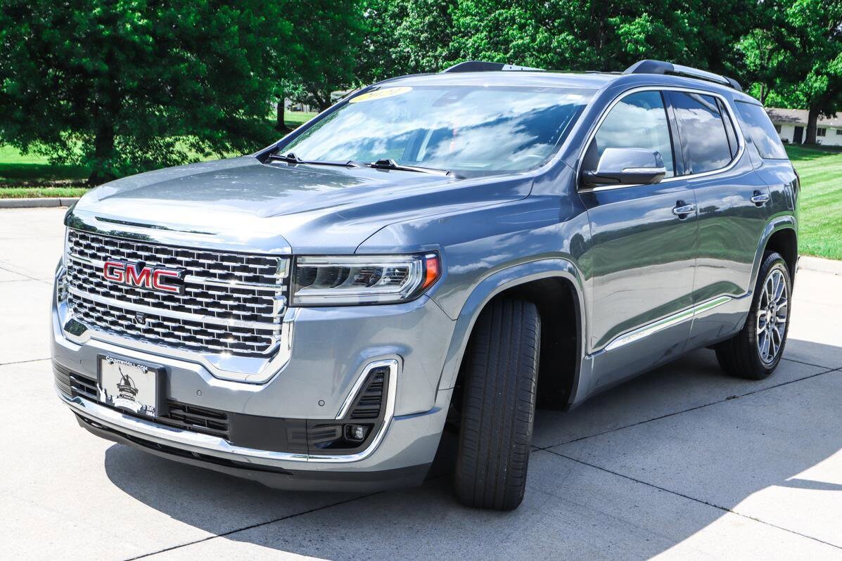2021 Gmc Acadia Denali photo 3